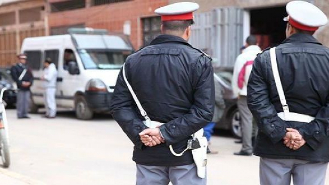 أزرو: توقيف مسلح يتاجر في المخدرات