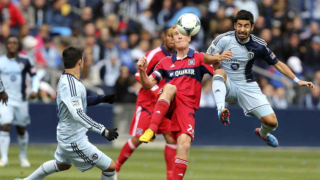 إصابة 20 لاعبا بفيروس كورونا في هذا الدوري