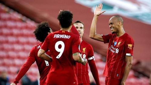 ليفربول يكتسح كريستال بالاس ويقترب أكثر من اللقب