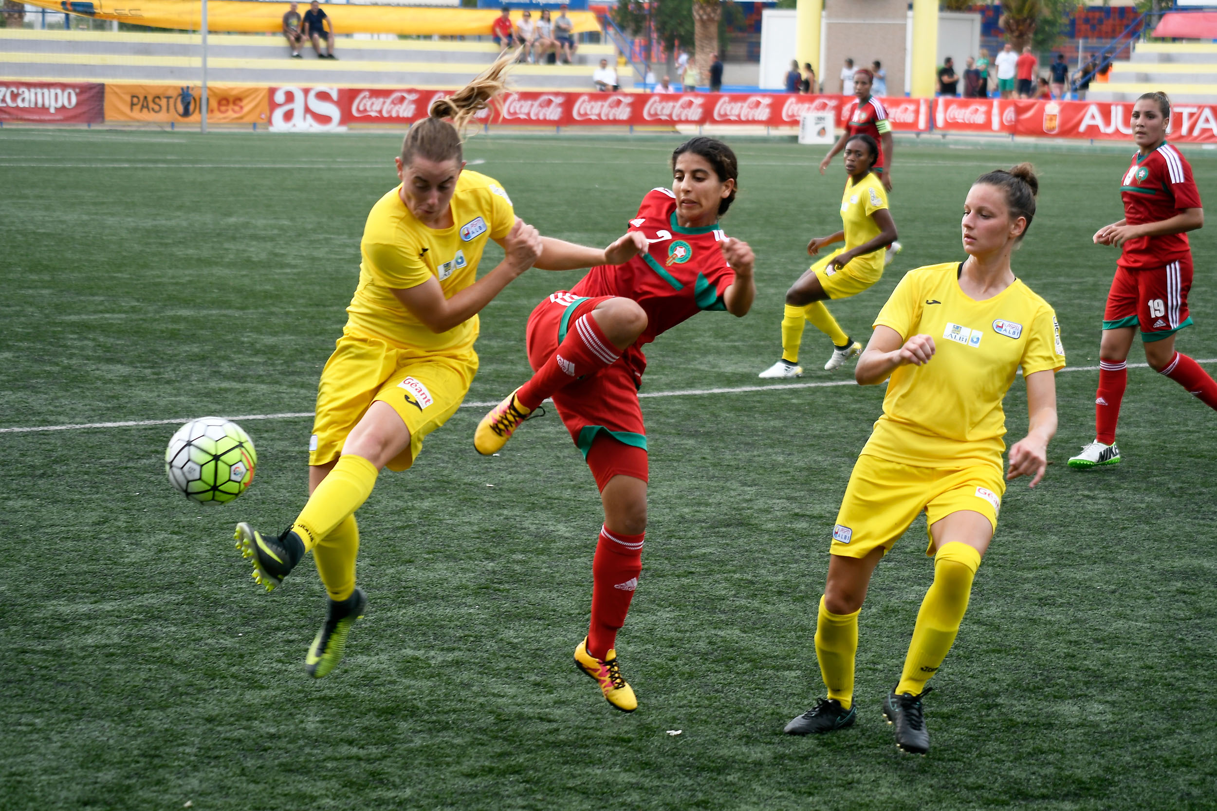 المنتخب الوطني النسوي يبدء تداريبه يوم الإثنين