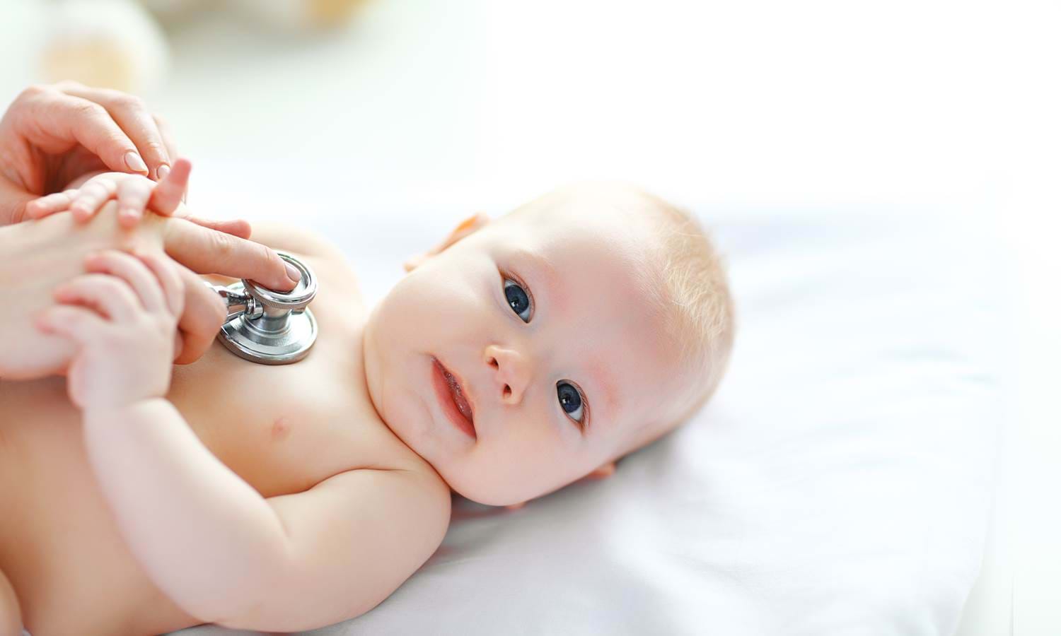 أطباء الأطفال يطالبون بتخفيف قيود الحجر