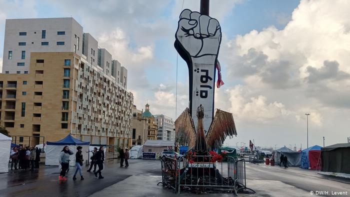 فرنسا تحذّر من “زوال لبنان”