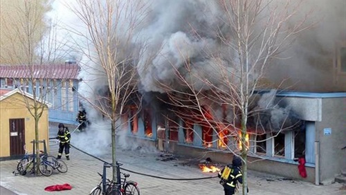 إحراق مسجدين خلال أسبوع في فرنسا يثير قلق المسلمين