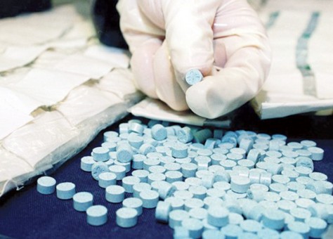 توقيف شخصين بالبيصاء و بحوزتهما 4260 قرصا مخدرا 7 توقيف شخصين بالبيصاء و بحوزتهما 4260 قرصا مخدرا