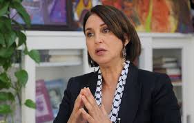 باحثة مغربية ترد بعد تصريحات نبيلة منيب اللقاح ضد فيروس “كورونا”