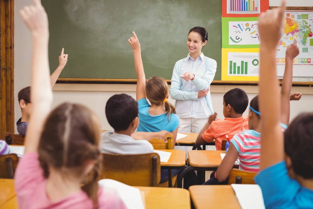 شهادة المغادرة.. “فيزا” للهجرة من المدارس الخاصة