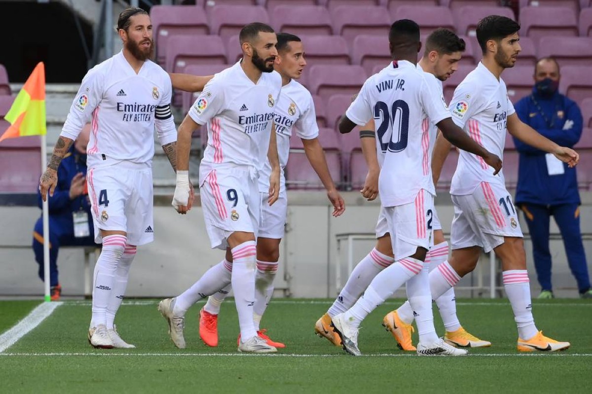 النادي الملكي يطيح ببرشلونة في عقر داره بثلاثية