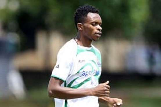 في حادث غريب و مؤسف، لاعب أوغندي يقتل على يد زملائه في الفريق بعد إرتكابه خطأ في إحدى المباريات. 7 في حادث غريب و مؤسف، لاعب أوغندي يقتل على يد زملائه في الفريق بعد إرتكابه خطأ في إحدى المباريات.