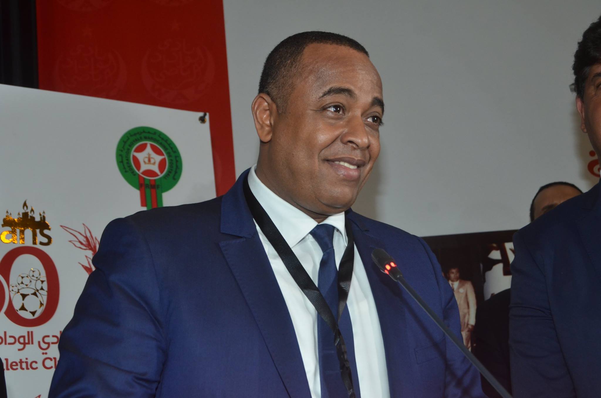 سعيد الناصيري : لم أتلقى دعوة من الرجاء لحضور حفل تسليم درع البطولة. 7 سعيد الناصيري : لم أتلقى دعوة من الرجاء لحضور حفل تسليم درع البطولة.