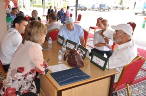 8bd2f043 5503 49c3 a094 fa843740651a