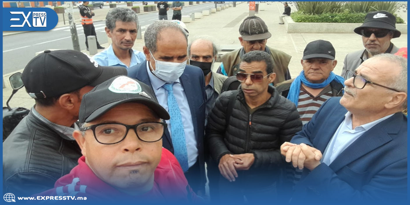 أصحاب المأذونيات ضحايا ” مالين الشكارة ” يخرجون للتظاهر بغية تنفيد أحكام قضائية