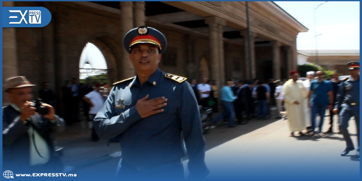 شاهد كيف قدمت فعاليات مدنية التعازي للقائد الجهوي للدرك الملكي بجهة الدار البيضاء خلال تشييع جثمان الفقيد عبد الحق الخيام