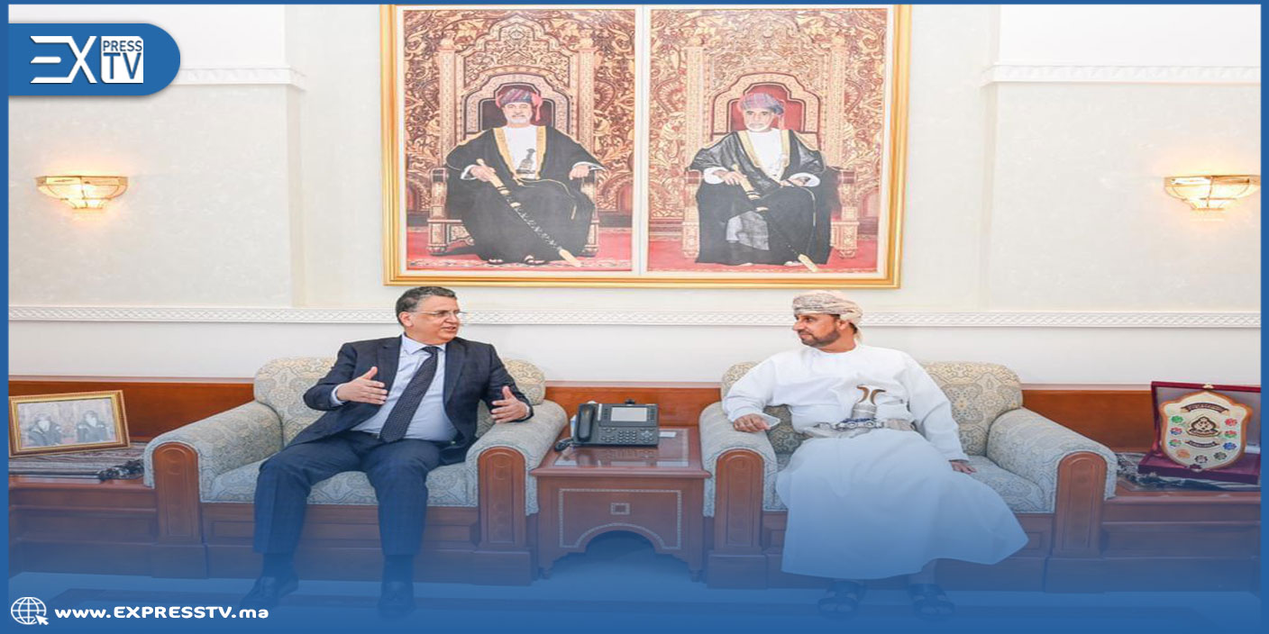 بالصور.. وزارة العدل المغربية تلتقي نظيرتها العماني ويتفقان على تبادل الخبرات والتجارب بين الوزارتين