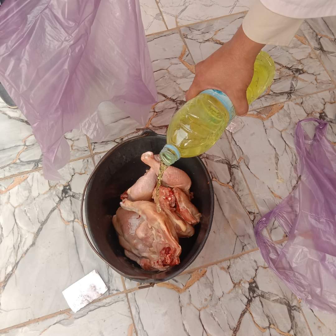 تشديد الرقابة الصحية بمدينة العيون: حملات مكثفة لضمان سلامة الغذاء 2 IMG 20240405 WA0232