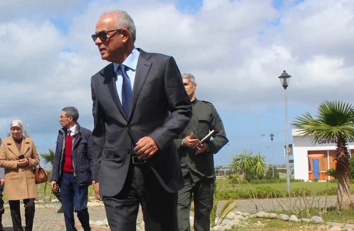 والي الدار البيضاء-سطات يشدد على تحسين البنية التحتية وإعادة إسكان قاطني دور الصفيح