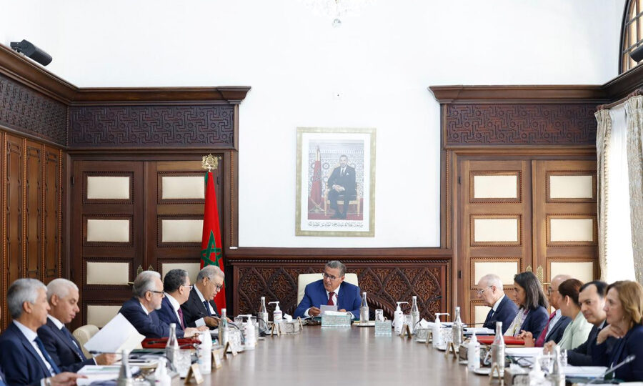 أخنوش: “55.142 ترخيص خرج لبناء مناطق الحوز”