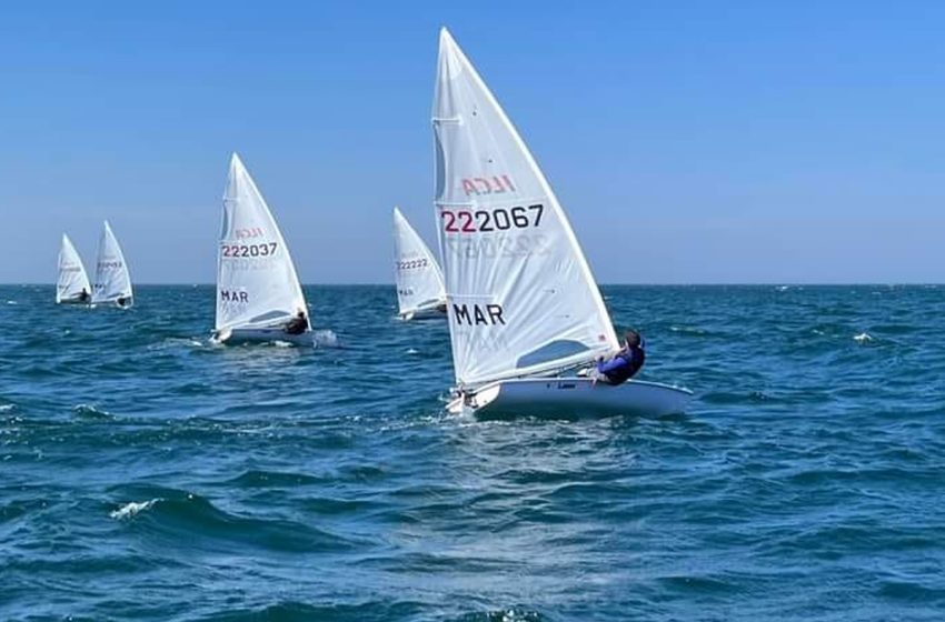 انطلاق كأس المسيرة الخضراء للزوارق الشراعية بالمضيق