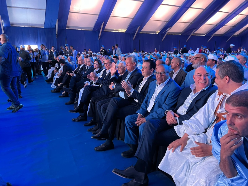 الاحرار العيون 25