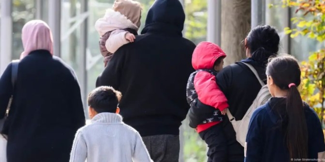 2d63ac4ba21fe82f4102b697321ea66eb6614336