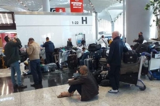 79 185458 algerians istanbul airport corona detention 700x400