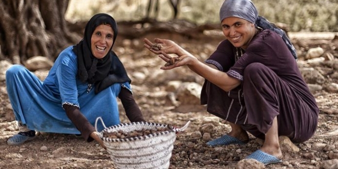 Quand les femmes rurales bâtissent léconomie solidaire du Maroc 696x464 1
