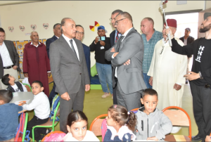 قلعة السراغنة.. عامل الإقليم سمير اليزيدي يطلق مشروعا مائيا بالجوالة ويتفقد مؤسسة تعليمية بتملالت 4 Capture decran 2025 11 04 190326