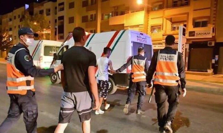 توقيف أربعة أشخاص بالدار البيضاء بعد تورطهم في إلحاق خسائر بسيارات وحيازة أسلحة بيضاء 1 IMG 9255