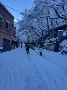 بالصور: رماة الأطلس في مهمة صعبة للبحث عن مفقودين بانهيار ثلجي في توبقال 4 Capture decran 2026 01 21 193243