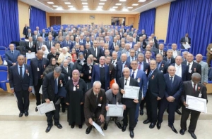 السيد عبد اللطيف حموشي يشرف على تسليم الأوسمة الملكية السامية لموظفي المديرية العامة لمراقبة التراب الوطني 2 IMG 20260203 WA0017