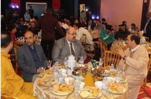 إفطار رمضاني يجمع نزلاء الأحداث بعائلاتهم داخل مؤسسة عين السبع بحضور فنانين وقضاة ومسؤولين 2 Capture decran 2026 03 13 223947