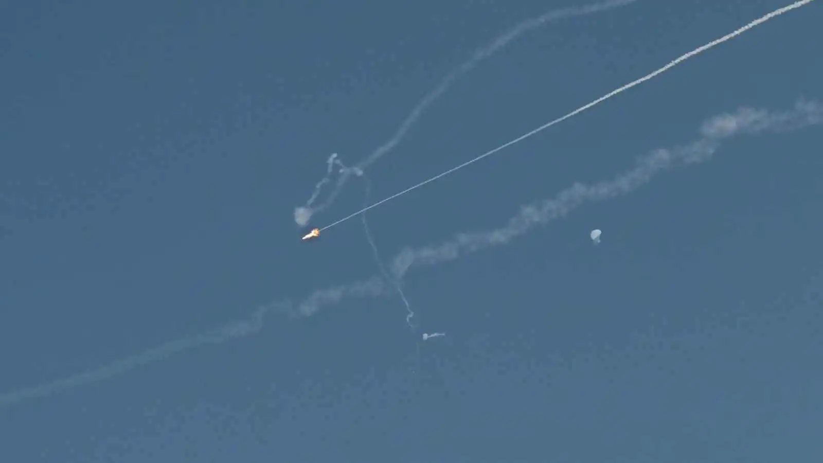 اعتراض صاروخ إيراني فوق تركيا للمرة الثانية خلال أيام.. وأنقرة تنشر مقاتلات إف-16