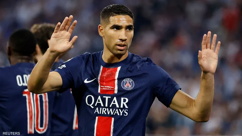 صحيفة “ليكيب” الفرنسية: تحركات حكيمي المستمرة ومساهمته الفعالة في بناء اللعب تعكس استمرارية في مستواه العالي 1 صحيفة “ليكيب” الفرنسية: تحركات حكيمي المستمرة ومساهمته الفعالة في بناء اللعب تعكس استمرارية في مستواه العالي