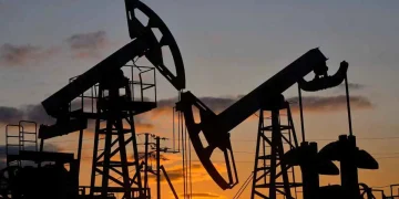 النفط يسجل أكبر خسارة أسبوعية منذ 2022