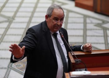 “وزارة ميداوي” تطلق صفقة بنحو نصف مليار سنتيم لتجديد أثاث الإدارة