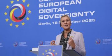 وزيرة الذكاء الاصطناعي الفرنسية تشارك في افتتاح معرض جيتكس إفريقيا بالمغرب