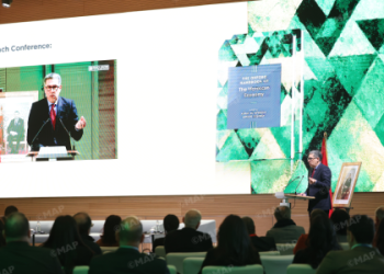 إطلاق “دليل أكسفورد للاقتصاد المغربي”.. مرجع أكاديمي يرصد تحولات الاقتصاد الوطني