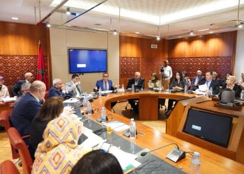 المعارضة تحذر من “نكوصية” مشروع قانون الصحافة وتتهم الحكومة بالالتفاف على ملاحظات المحكمة الدستورية 3 المعارضة تحذر من “نكوصية” مشروع قانون الصحافة وتتهم الحكومة بالالتفاف على ملاحظات المحكمة الدستورية