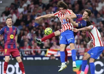 القنوات الناقلة لمباراة برشلونة وأتلتيكو مدريد في ذهاب ربع نهائي دوري أبطال أوروبا