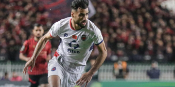 أولمبيك آسفي يحصد نقطة ثمينة من الجزائر ويعزز حظوظه قبل الإياب