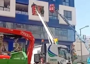 اندلاع حريق بعمارة في قلب القنيطرة وإجلاء عشرات المصابين باختناقات