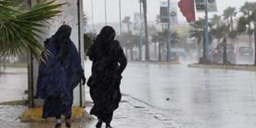 نشرة إنذارية.. أمطار رعدية وبرد ورياح قوية تهم عددا من أقاليم المملكة