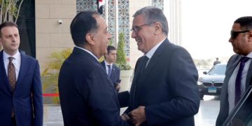 أخنوش يتباحث بالقاهرة مع نظيره المصري مصطفى مدبولي