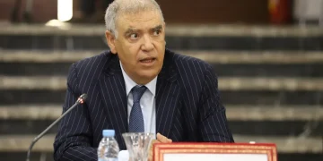 وزارة الداخلية تنفي إصدار بلاغ بشأن إجراءات تنظيمية تهم تدبير واستغلال رخص سيارات الأجرة