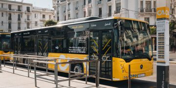 حافلات البيضاء